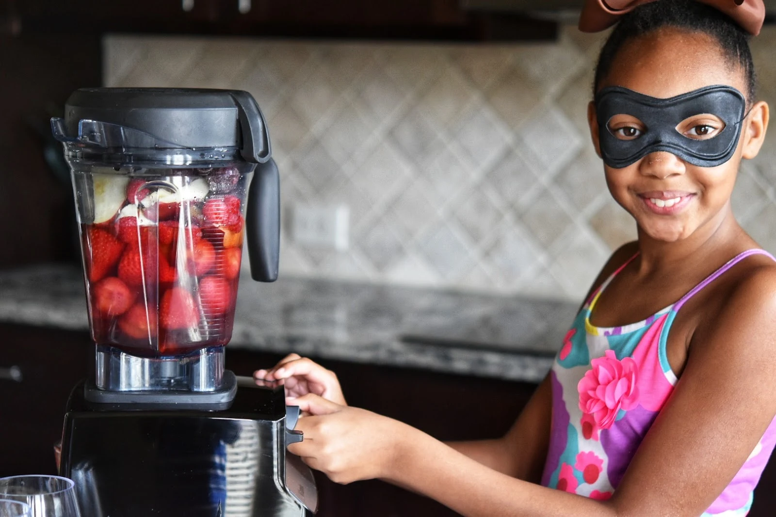 Mission: Incredibles 2 Inspired Smoothie Drink with Juicy Juice  via  www.productreviewmom.com