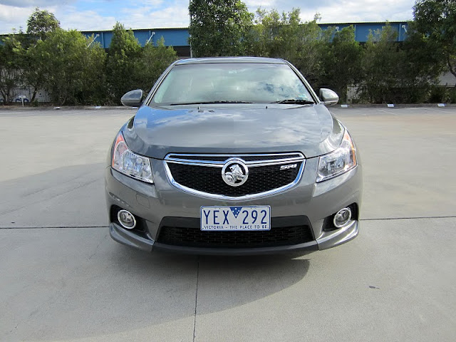 [Holden Cruze Series II SRI-V photos]
