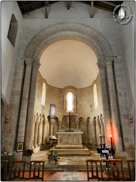 MONTAGNE (33) - Eglise romane Saint-Georges (Intérieur)