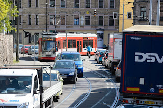   staumelder sachsen, stau a4 aktuell, stau a72, unfall a4 dresden heute, verkehrsmeldungen dresden, stau a17, vollsperrung a14 heute, stau dresden, radio psr verkehr