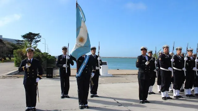 Ceremonia-por-el-Bautismo-de-Fuego-del-Arma-Submarina-Argentina