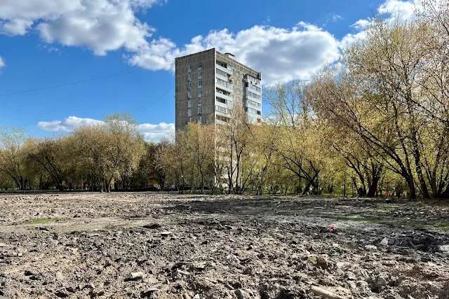 Кольская улица, территория снесенных гаражей