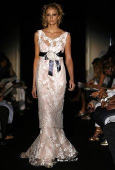 Effect of luxury akan akan add to the charm of a wedding dress.