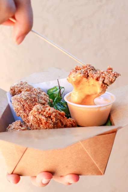 popcorn chicken with sriracha yuzu aioli