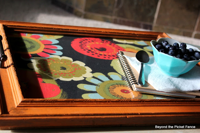 picture frame tray repurposed http://bec4-beyondthepicketfence.blogspot.com/2012/06/tray-chic.html