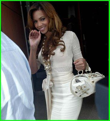 MediaTakeOut has claimed this is a picture of Beyonce WITHOUT her weave and 