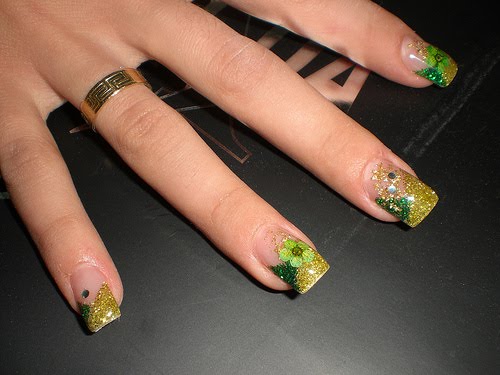 green_nailart