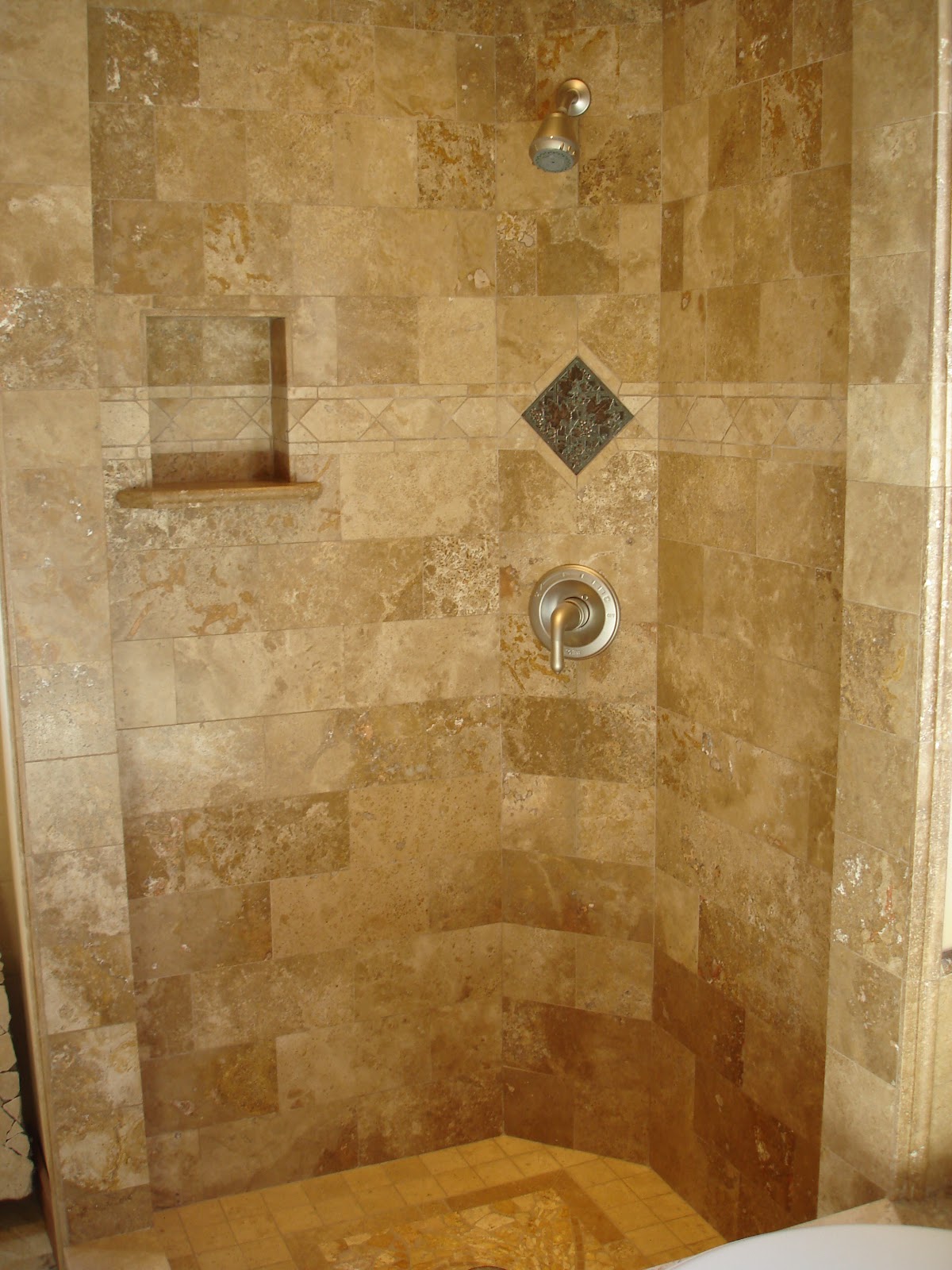 Small Bathroom Shower Tile Ideas