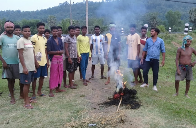 बोरियो प्रखंड युवा कांग्रेस कमिटी ने प्रधान मंत्री नरेंद्र मोदी का पुतला दहन किया : लगाया केंद्रीय संस्थाओं के दुरुपयोग का आरोप