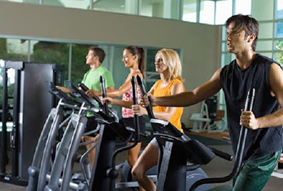 Tập thể dục dụng cụ elliptical trainer tốt cho cơ thể của bạn