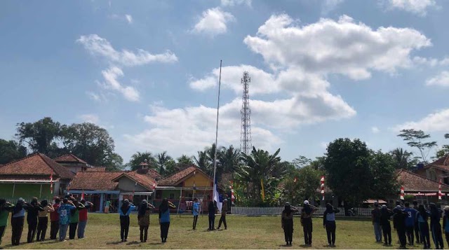 Paskibra MA Plus Mandalawangi Gencar Laksanakan Latihan Pengibaran Bendera