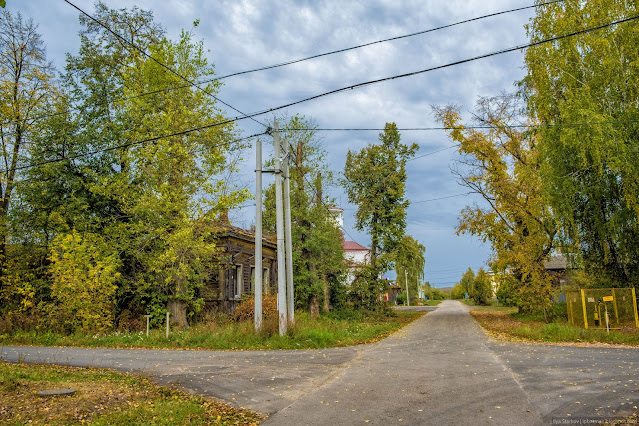 Перекресток в поселке