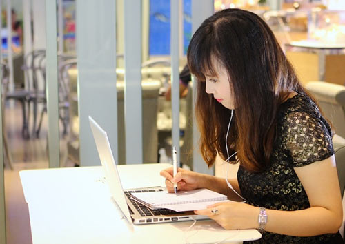 Học tiếng Nhật trực tuyến thường xuyên tương tác với giáo viên