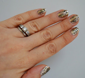 gold and black glitter SEVENTEEN.jpg