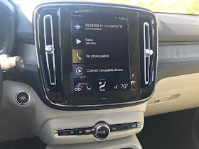 Touchscreen in 2020 Volvo XC40 T5 AWD Inscription