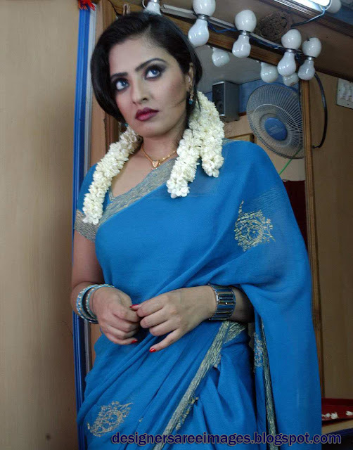 Mumtaz Tamil Actress in Blue Saree