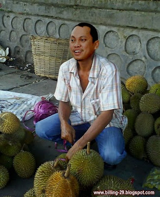 Semoga artikel Foto lucu Gayus Tambunan ini bisa Menghi