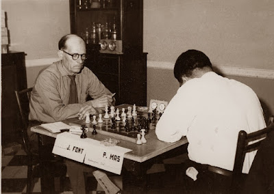 Partida J. Font - P. Mas del I Torneo Nacional de Ajedrez de Granollers 1964 (3)