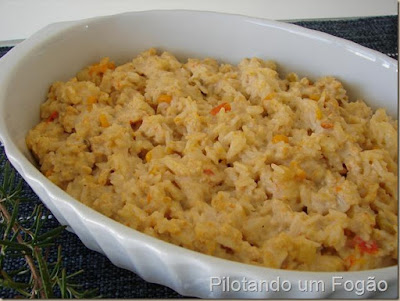 Arroz com molho de queijo 