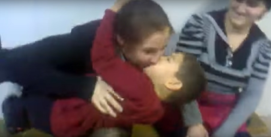 LITTLE BOY IS PASSIONATE ON KISS WITH THIS WOMEN