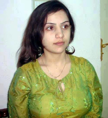 Desi Hot Asian Aunties Pictures