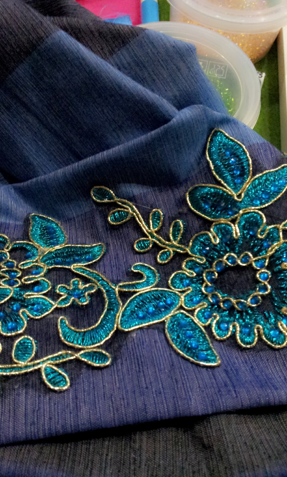 Nenek Unique Collection Lace tampal di kain  tenun benang  
