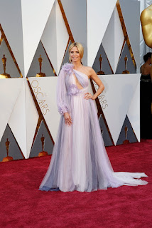 heidi klum oscar kirmizi hali