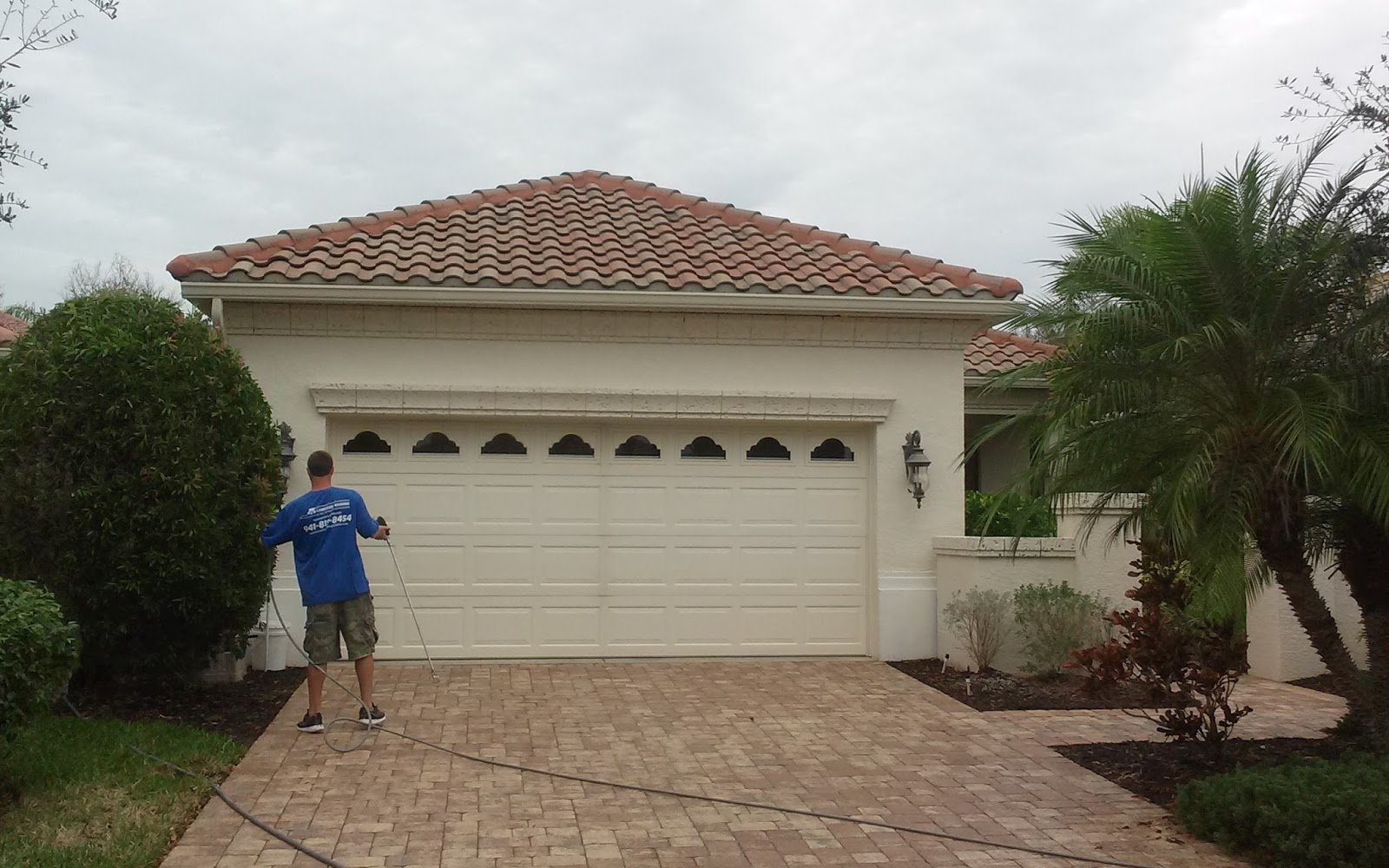 Sarasota Roof Cleaning Using Safe No Pressure Roof Cleaning System  room decoration idea, room decoration pictures, room decorations, room decoration cheap, and room decoration color No Pressure Roof Cleaning 1000 x 1600