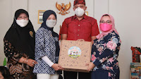 Wawalkot Bekasi Berikan Magic Box Ke TK Pelangi