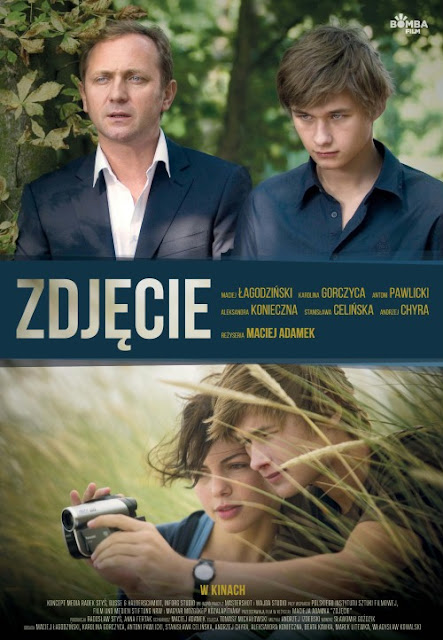 http://www.filmweb.pl/film/Zdj%C4%99cie-2012-472825