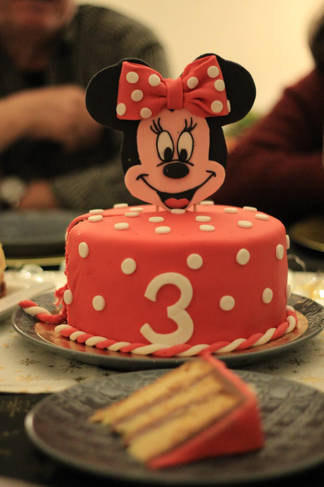 Gateau D Anniversaire Minnie Molly Cake Et Ganache Au Chocolat Jivara