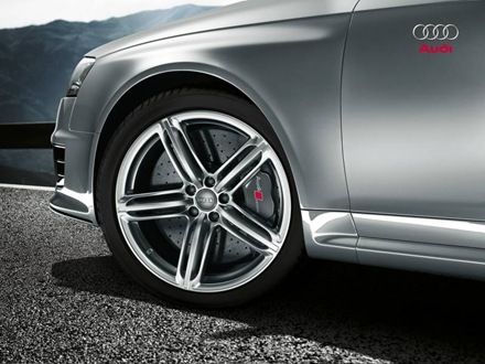 Audi RS6 grey metallic