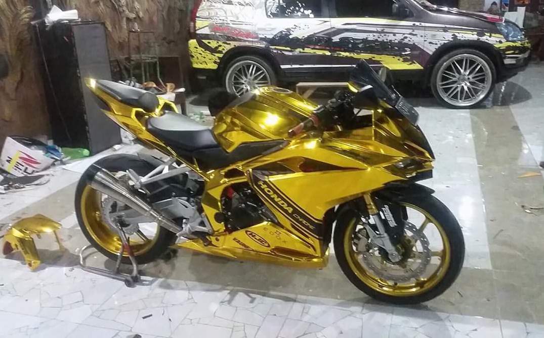 Modifikasi CBR250RR Warna  Gold  Ini Keren Banget Intip 