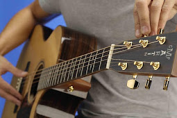 5 cara mudah stem gitar dengan tuner