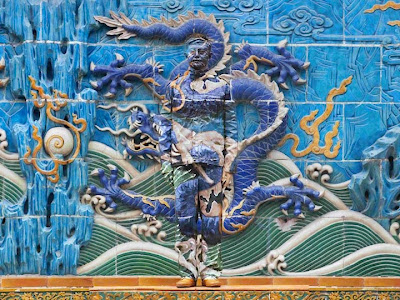 Incredible Camouflage Art by Liu Bolin Seen On lolpicturegallery.blogspot.com