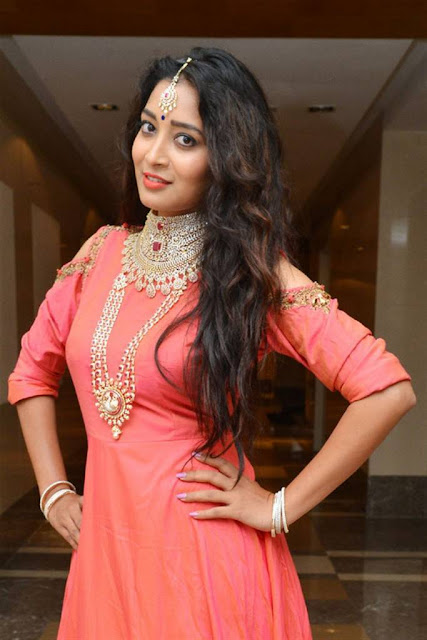 Bigg Boss 2 hot actress Bhanu latest image gallery 