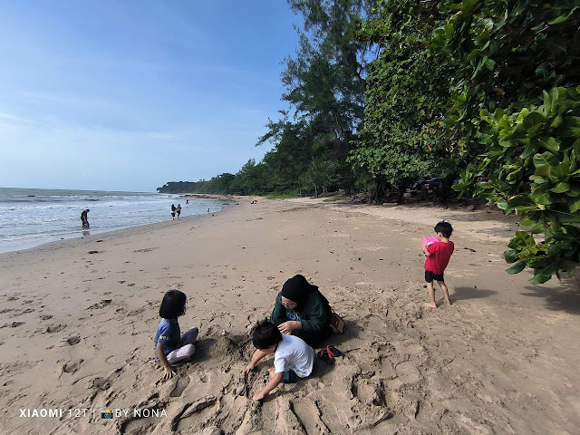 Pantai Batu Layar