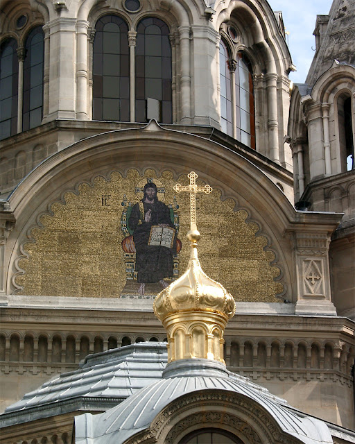 Cathédrale Saint-Alexandre-Nevsky, Alexander Nevsky Cathedral, Rue Daru, Quartier du Faubourg-du-Roule, Paris, July 2002<br />