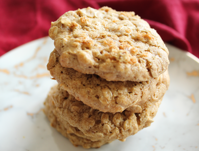 Vegan Tahini Oatmeal Cookies