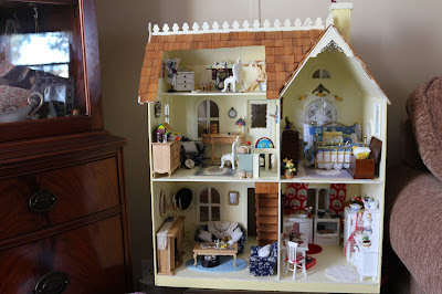 Minature Doll House, Living from glory to glory blog...