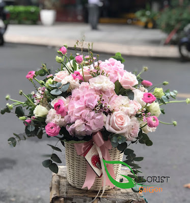 Birthday flower arrangement Saigon