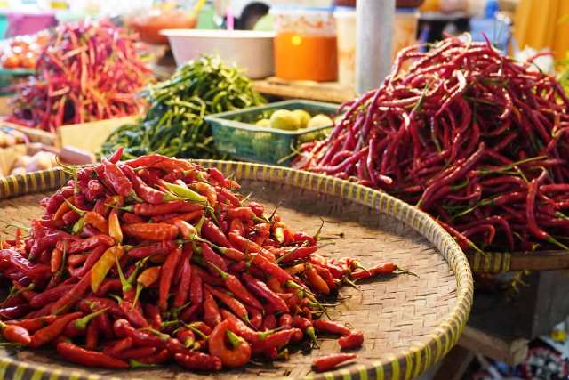  Harga Tiga Jenis Cabai Turun