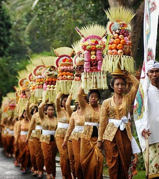 Tradisi Pemberian Nama  Orang  Bali  Catatan Lynglyng