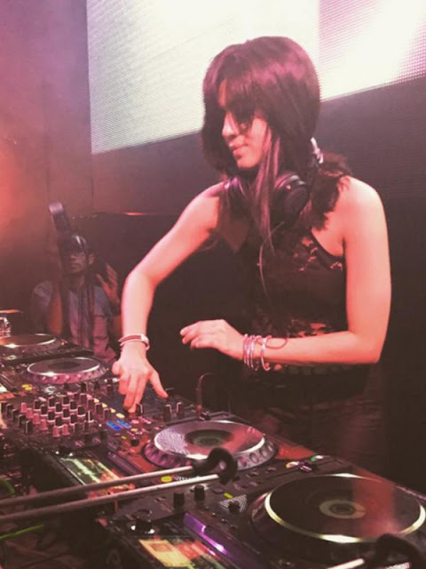 DJ Una, Wanita Seksi Asal Medan yang Kini Mendunia