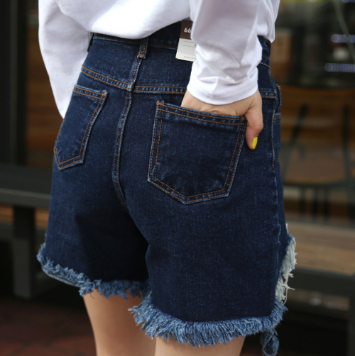  Destroyed Fringe Hem Denim Shorts﻿