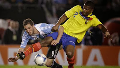 Xem lại đầy đủ trận Argentina vs Ecuador