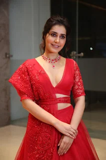 Raashi Khanna Stills at World Famous Lover Movie Pre Release