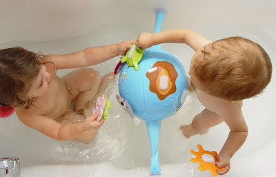 BAÑARSE Y JUGAR JUGUETES PARA LA DUCHA