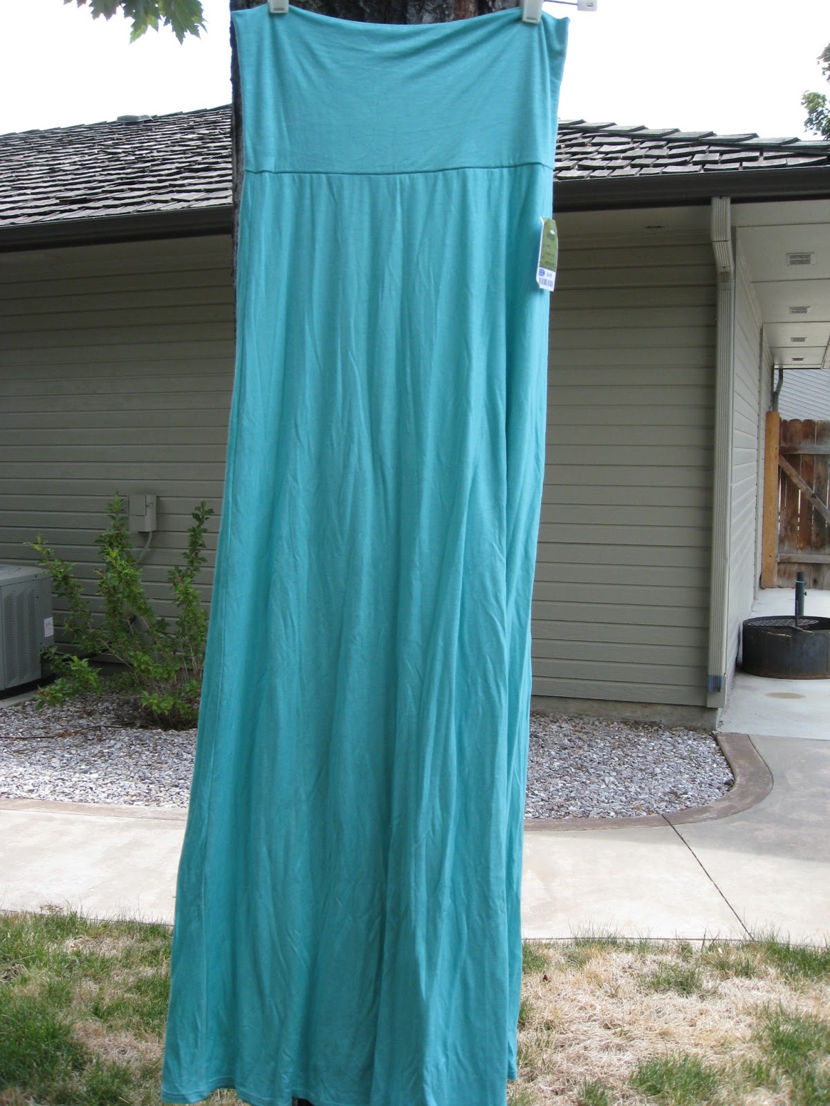 ve been looking for a mint maxi everywhere (yes it's mint not blue ...