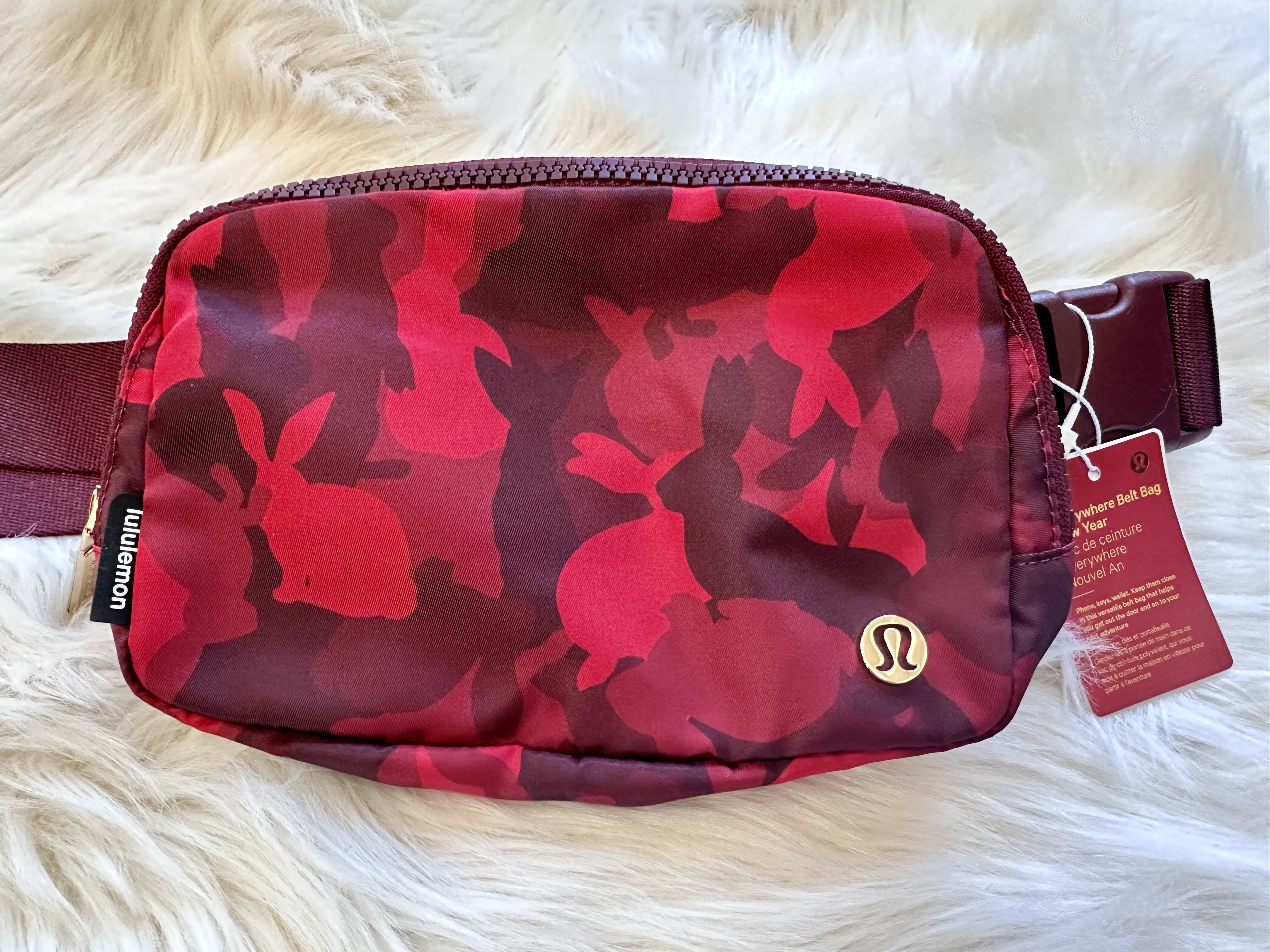 Lululemon red new year Belt Bag - Women's handbags